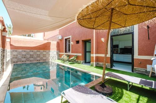 Villa 4 bedrooms with private pool in Marrakech — 4-Star Luxury Hotel in Marrakesh, Morocco