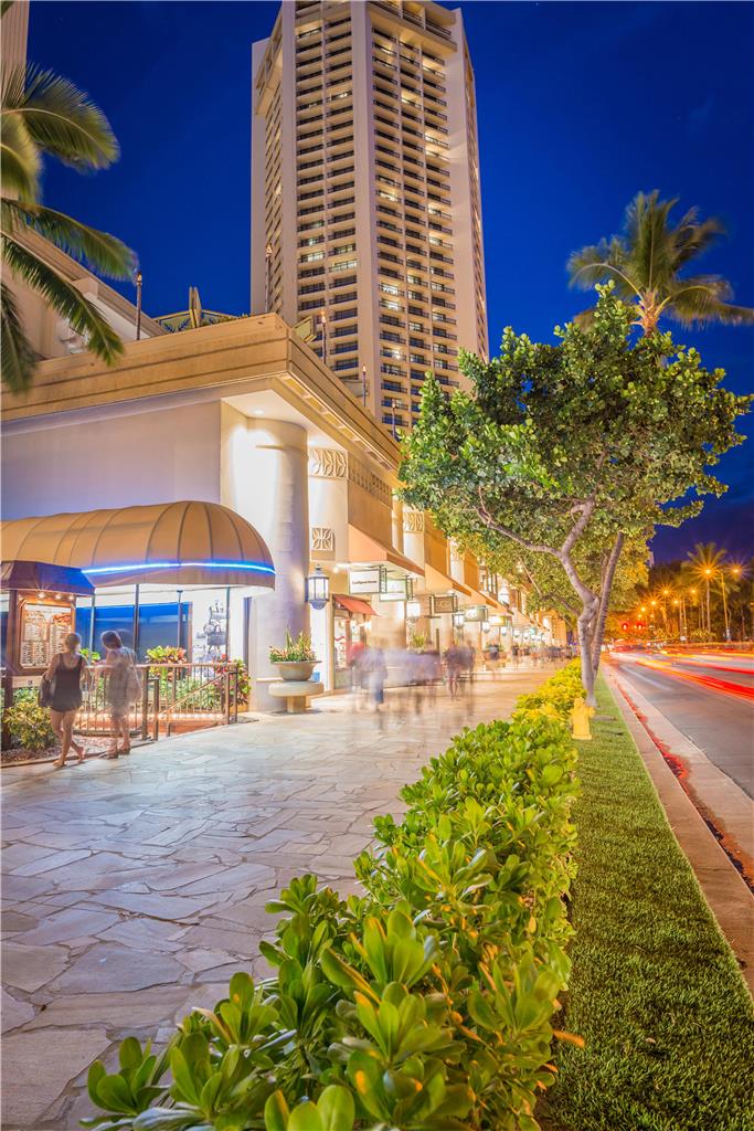 Hyatt Regency Waikiki Beach Resort & Spa - photo 24