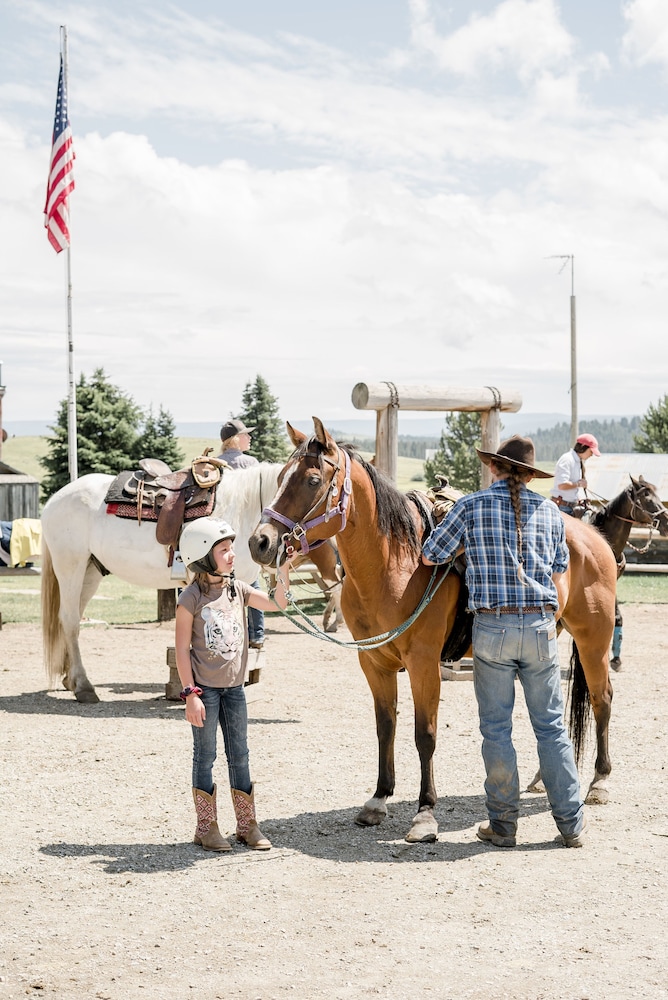Under Canvas West Yellowstone - photo 40