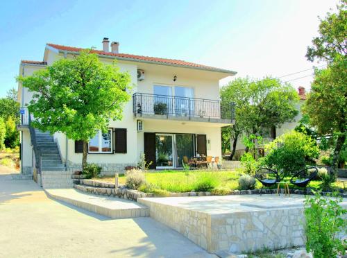 Apartment Olivia — 4-Star Luxury Hotel in Kraljevica, Croatia