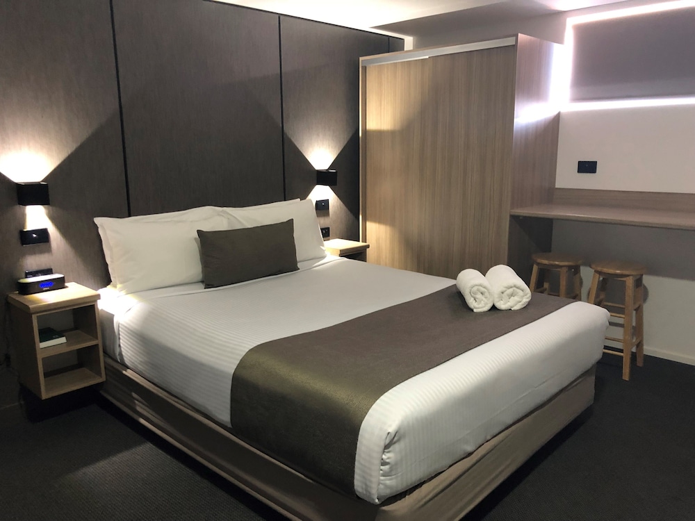 Huskisson Beach Motel — Nowra