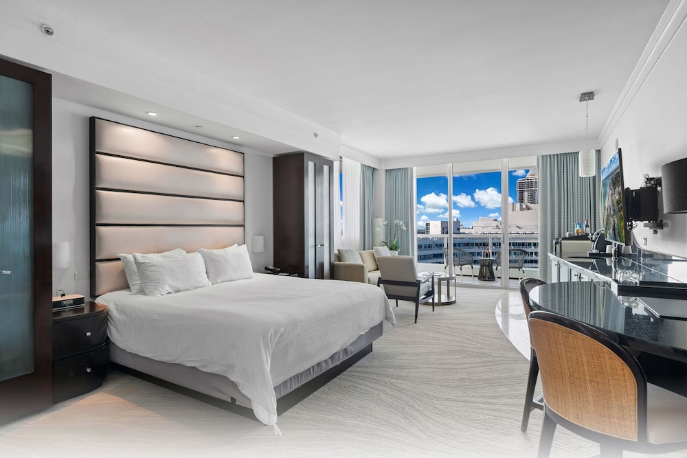 Fontainebleau Miami Beach Private Luxury Suites - photo 44