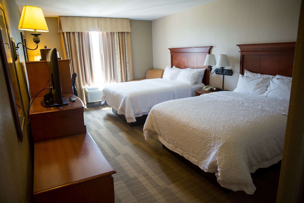 Hampton Inn & Suites Grenada - photo 10