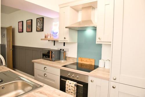 Quirky & Comfortable Residence — 4-Star Luxury Hotel in Workington, United Kingdom