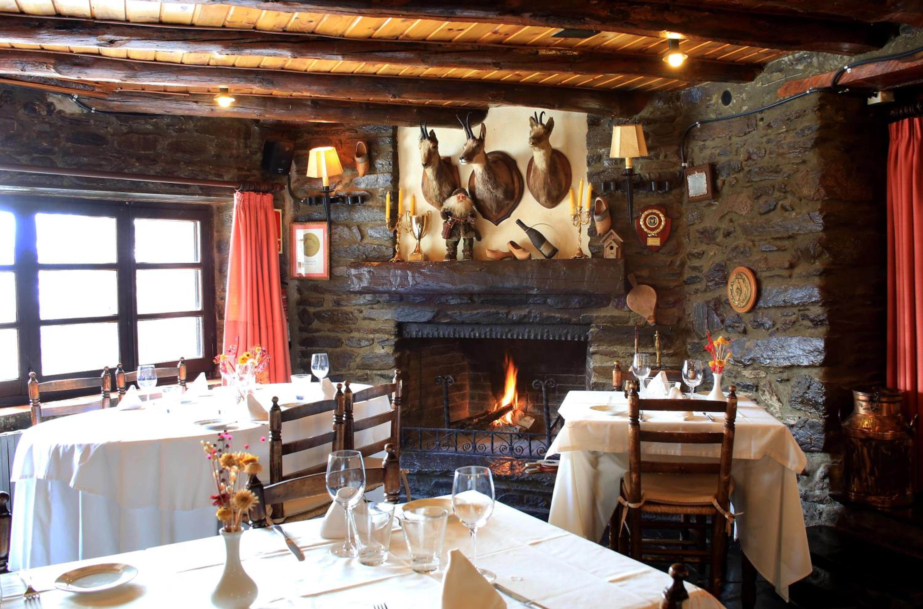 Hotel Can Borrell - carbon neutral hotel in Meranges