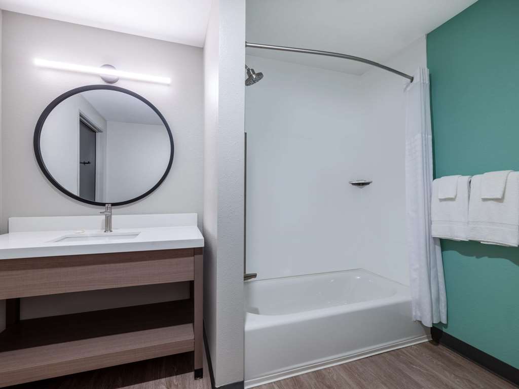 ECHO Suites Extended Stay by Wyndham Spartanburg - photo 15