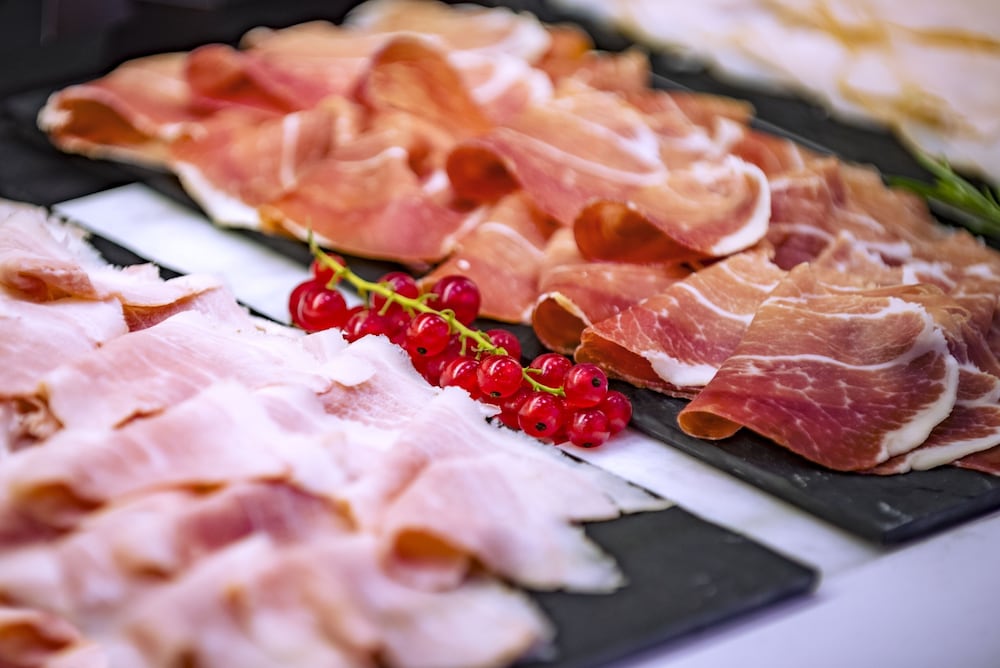 מזון ומשקאות