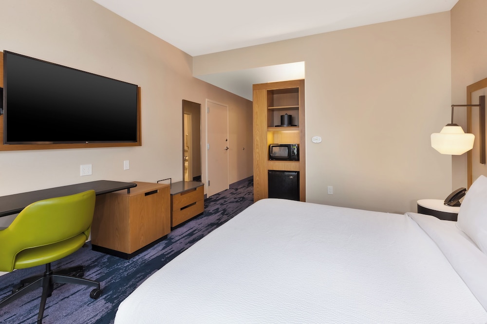 Fairfield Inn & Suites by Marriott Grand Rapids North - photo 12