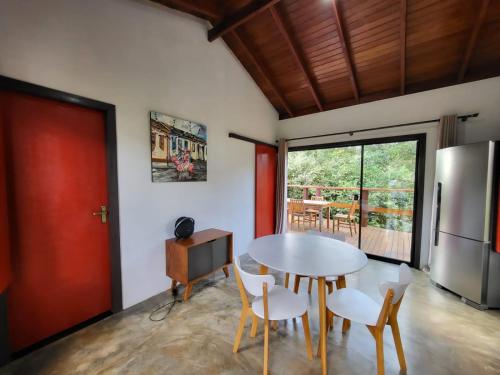 Toca do Zé chalé com hidro no centro histórico in Pirenopolis, Brasil