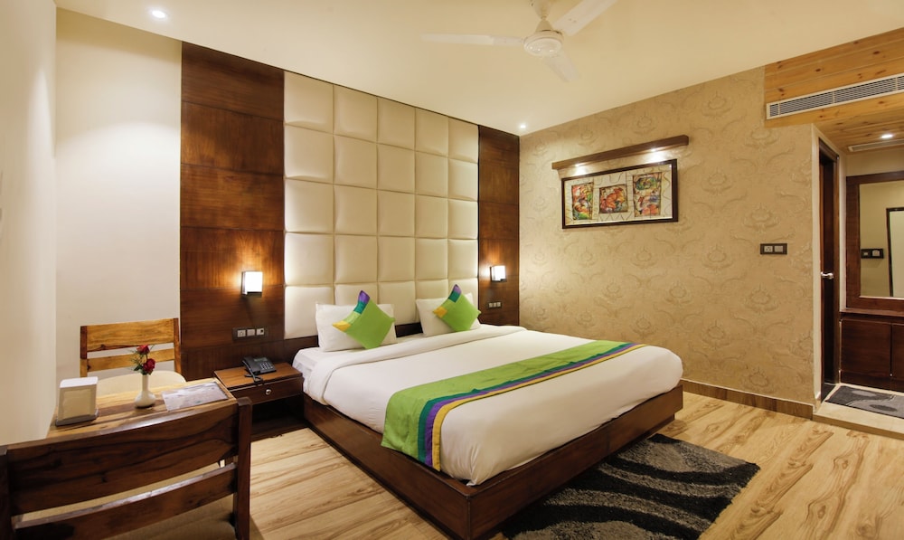 OYO 18256 Punjabi Nature Residency — hotel in Faridabad
