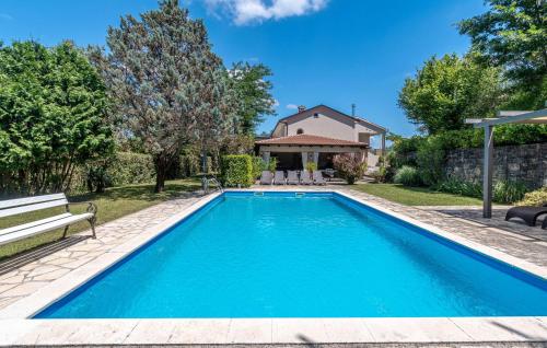 Holiday Home Cerovlje Ii — 4-Star Luxury Hotel in Cerovlje, Croatia