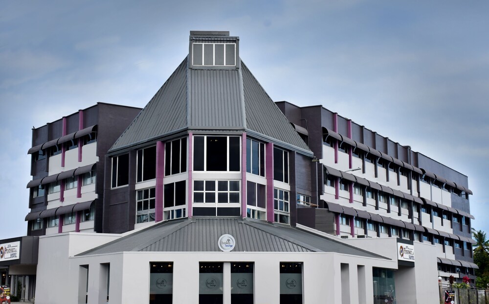 Peninsula International Hotel — hotel in Suva