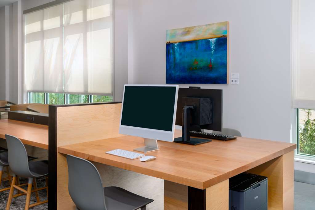 Hyatt House Orlando Airport - photo 6