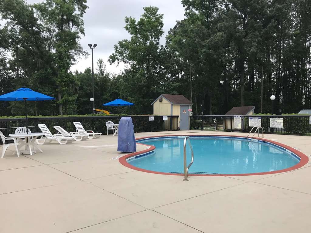 Motel 6 Savannah GA Midtown - photo 3