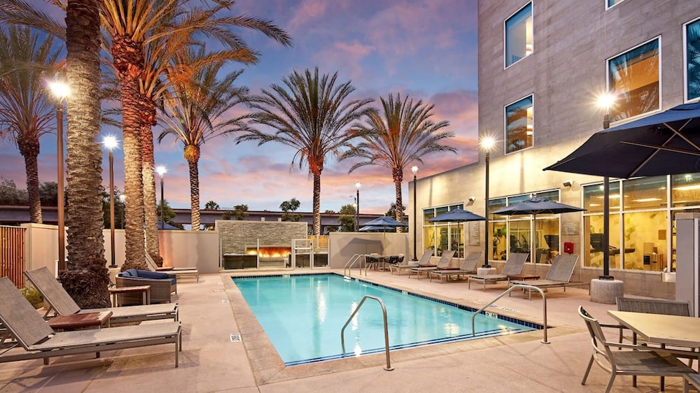 AC Hotel by Marriott Los Angeles South Bay - photo 16