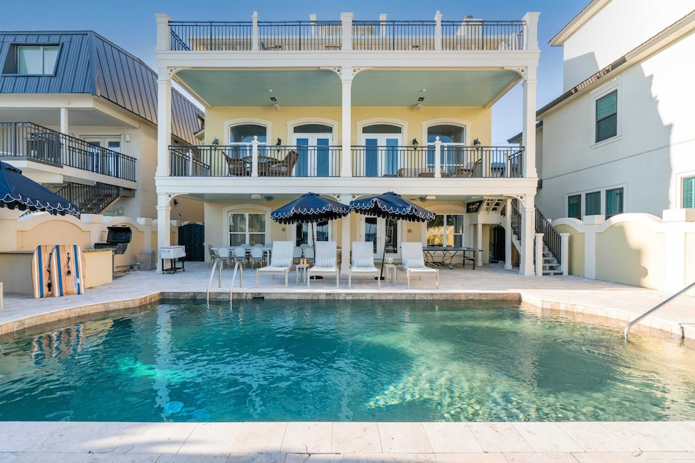 Promenade by Avantstay Beach Front Mansion w Breathtaking Views & Pool - photo 41