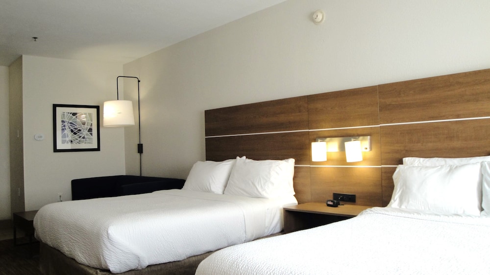 Holiday Inn Express & Suites Franklin KY by IHG - photo 32