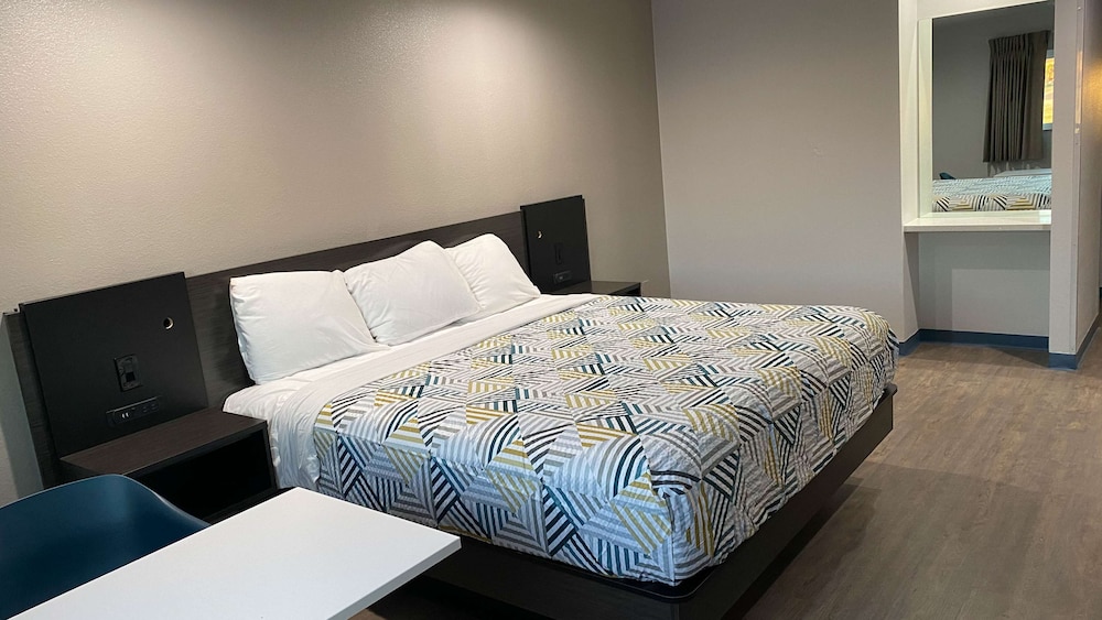 Motel 6 Bullhead City AZ - photo 4