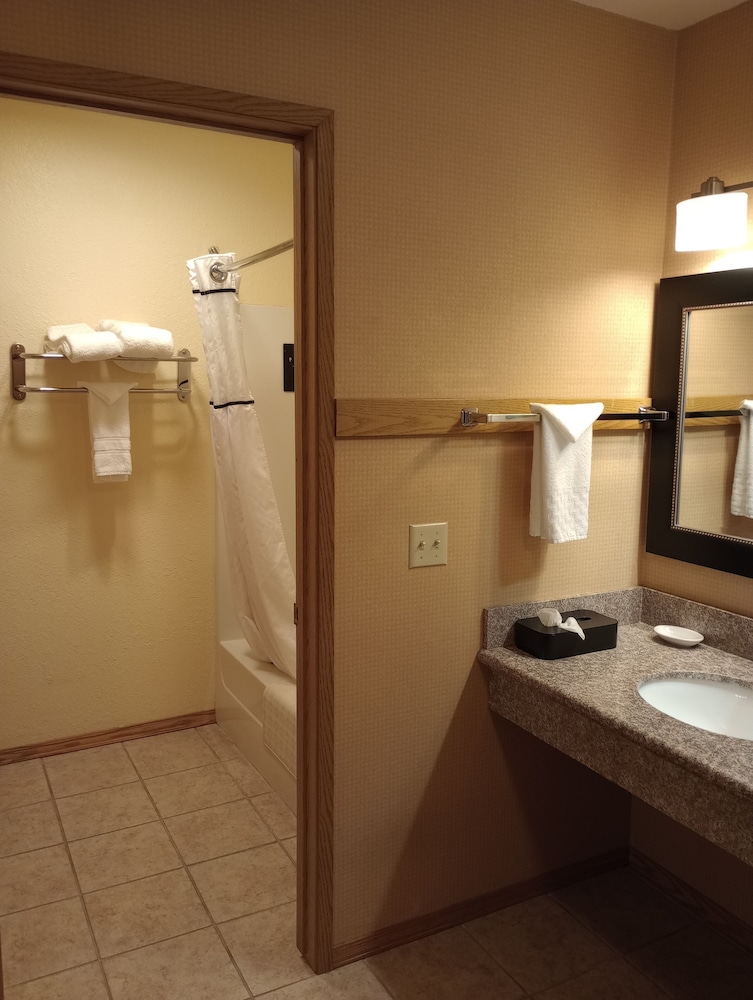 Wingate by Wyndham Mount Vernon - photo 18