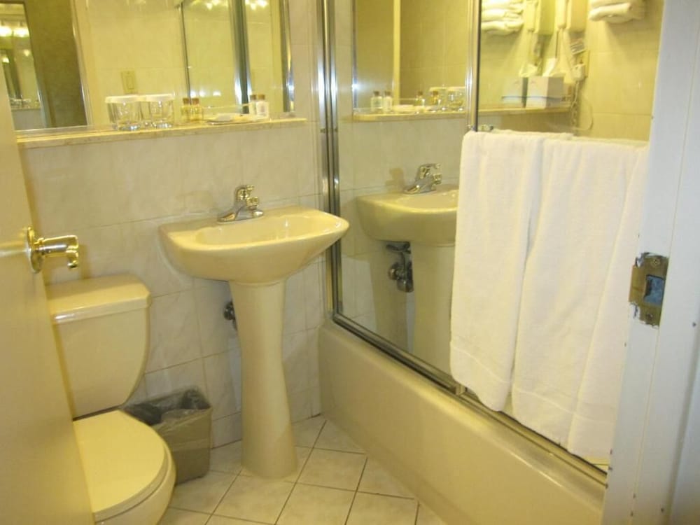 Travel Inn Hotel - photo 25