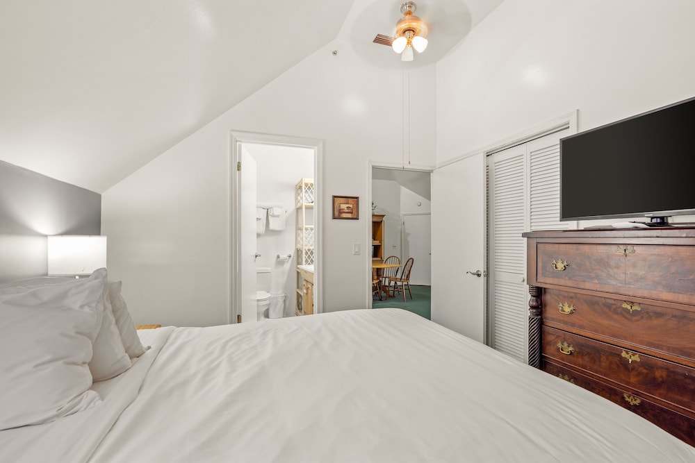 Coombs Inn and Suites - photo 19
