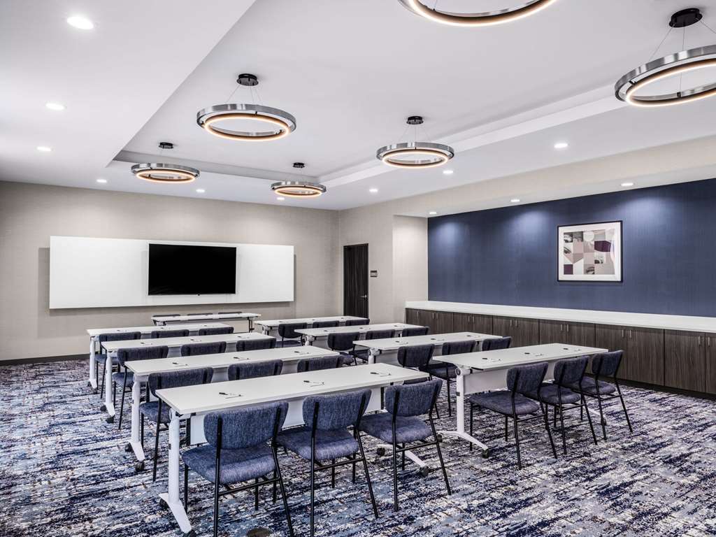 La Quinta by Wyndham Chelsea Birmingham - photo 30