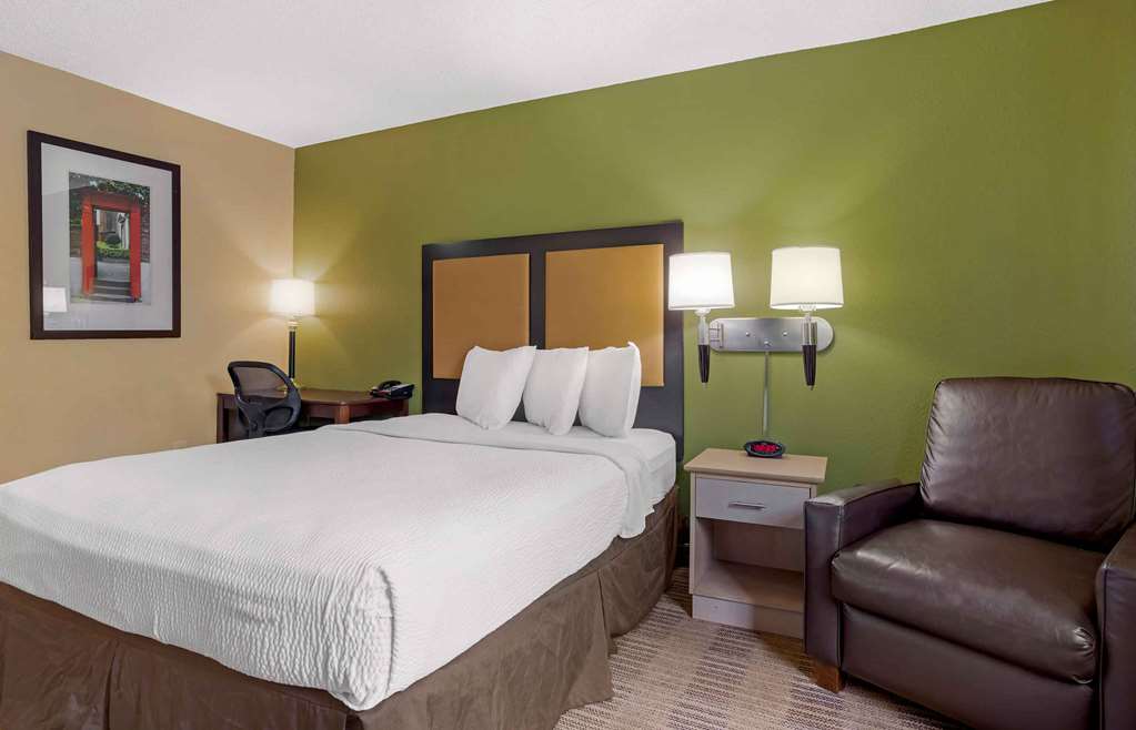 Extended Stay America Suites Houston Med Ctr Greenway Plaza - photo 12