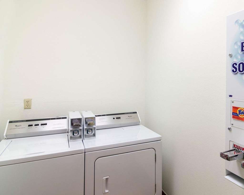 Quality Suites Midland North Loop 250 - photo 35