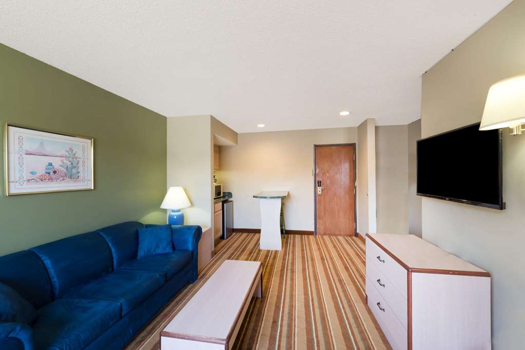 Super 8 by Wyndham Socorro - photo 3