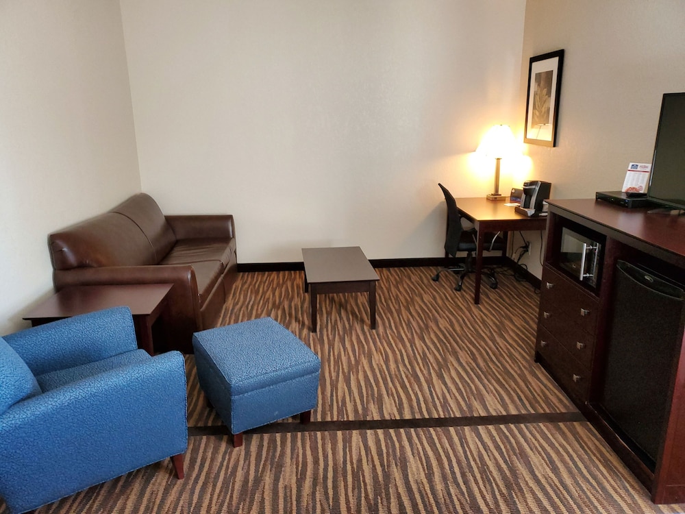 Cobblestone Inn & Suites Maryville - photo 51