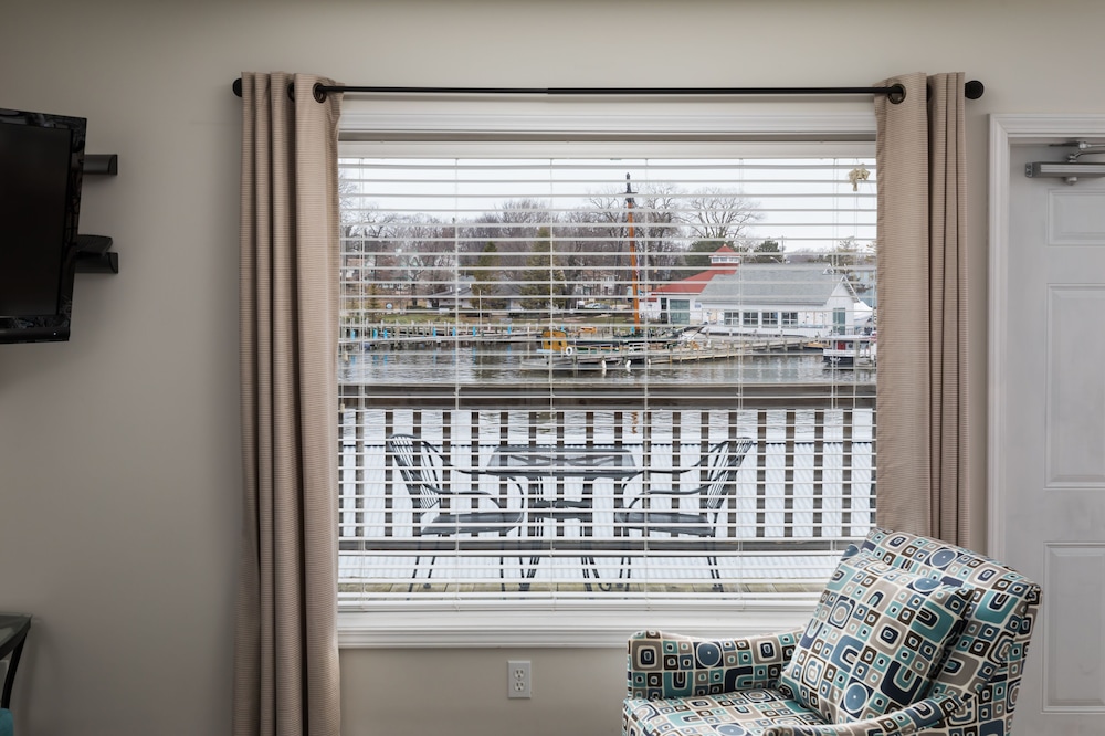 Old Harbor Inn - photo 105
