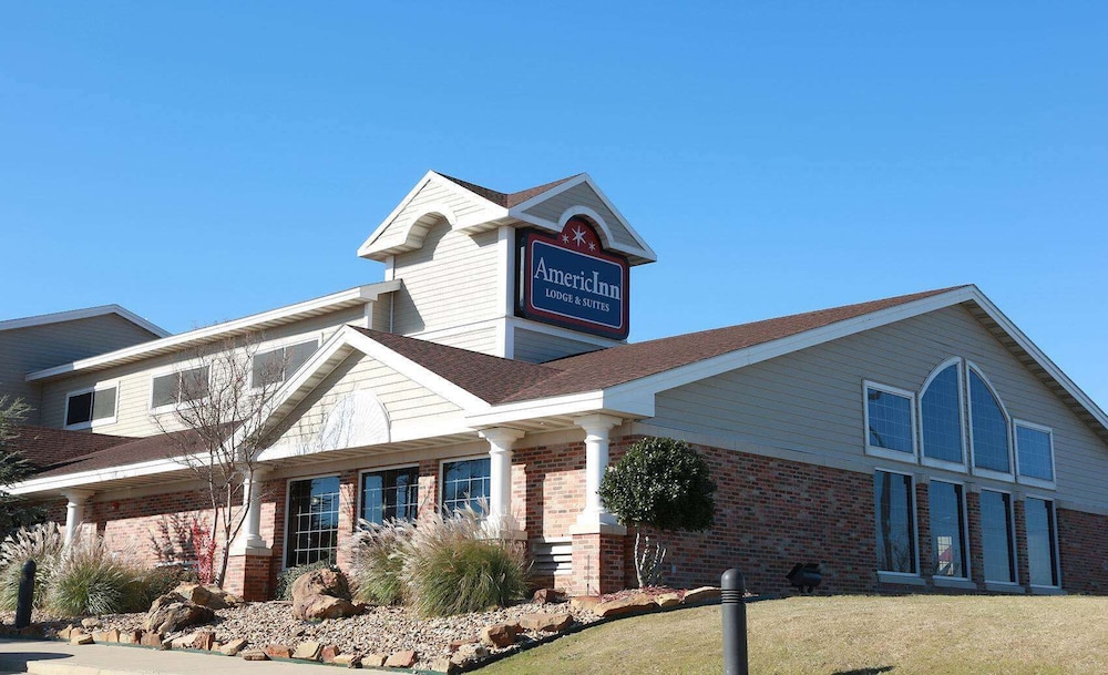 AmericInn by Wyndham McAlester — hotel in Mcalester