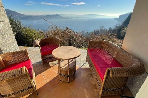 La casa sul lago — 4-Star Luxury Hotel in Meina, Italy