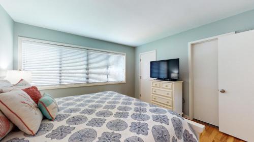 272 Turnberry Village - photo 17