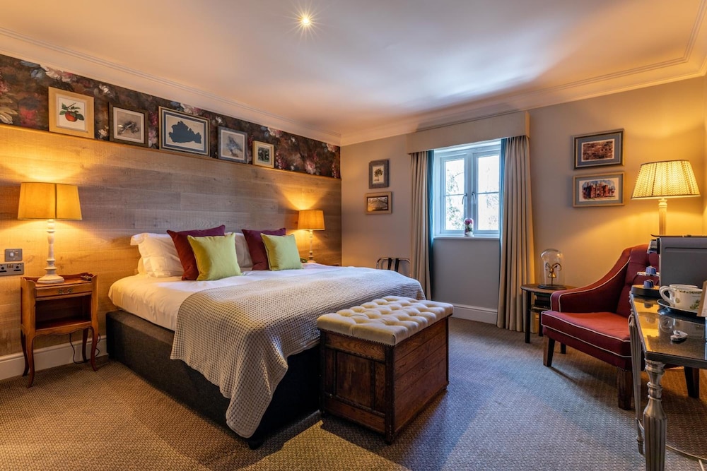Foley Hotel - carbon neutral hotel in Esher