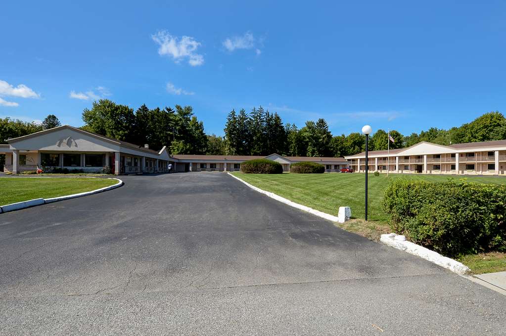 Americas Best Value Inn at Central Valley Woodbury - photo 5