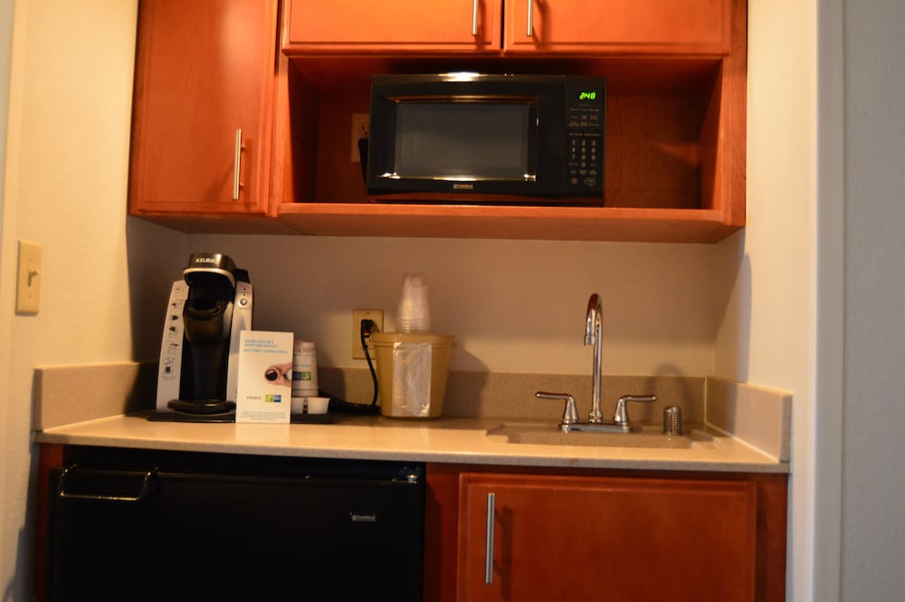 Holiday Inn Express & Suites Winner by IHG - photo 11