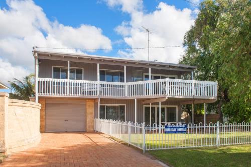 Bay Vista — 4-Star Luxury Hotel in Quindalup, Australia
