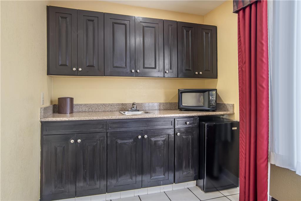 Best Western Plus Bessemer Hotel & Suites - photo 17