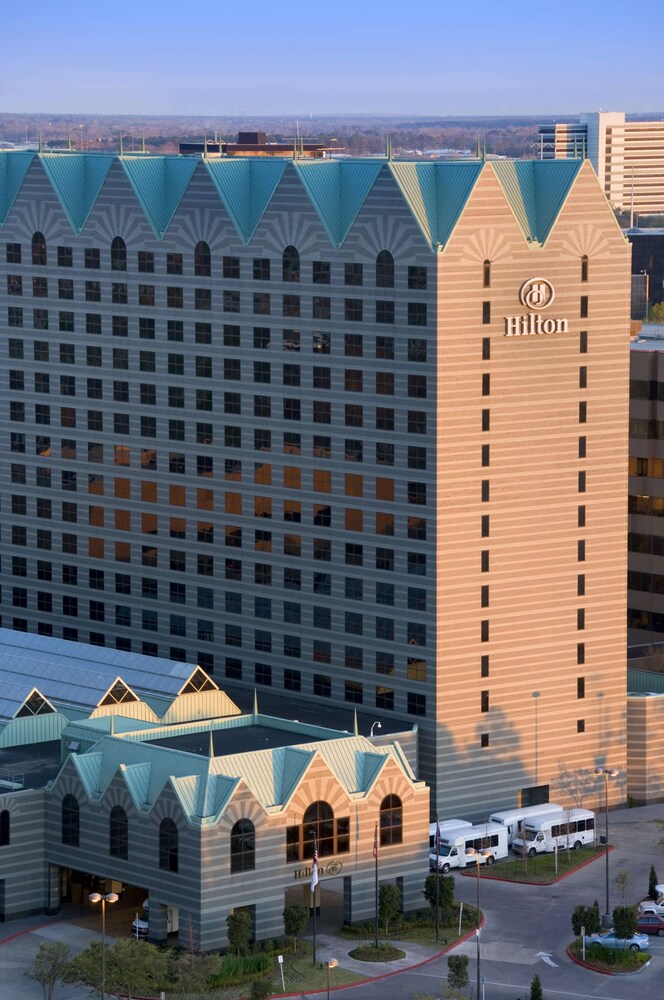 Hilton Houston North - carbon neutral hotel in Houston
