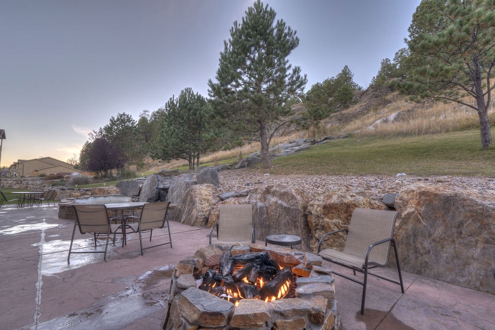 Holiday Inn Express & Suites Custer Mt Rushmore - photo 44