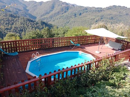 Preciosa casa en la Toscana con piscina — 4-Star Luxury Hotel in Bagni Di Lucca, Italy