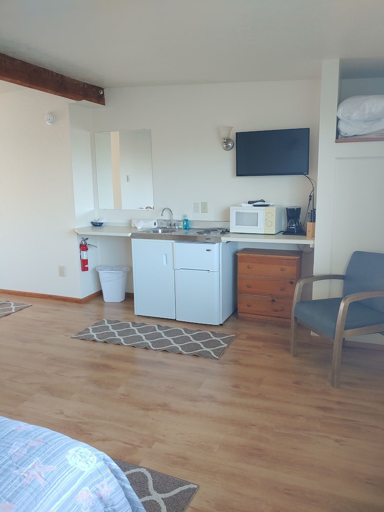 The Dublin House Motel - photo 33