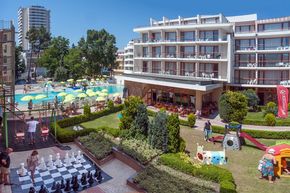 Mercury - carbon neutral hotel in Nesebar