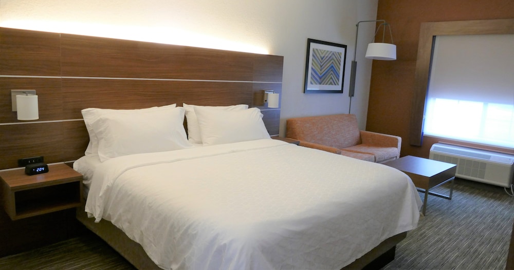 Holiday Inn Express Lebanon by IHG - photo 17