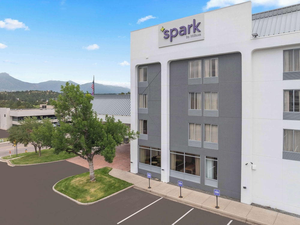 Spark by Hilton Colorado Springs I 25 Central - photo 34