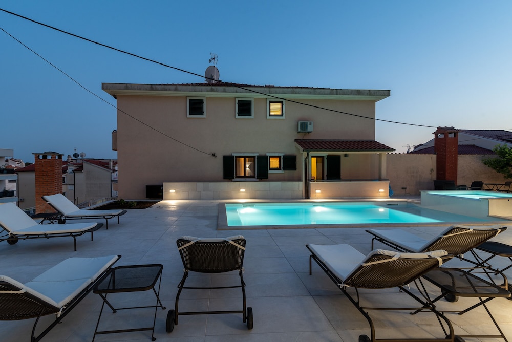 Villa Lavandula — 4-Star Luxury Hotel in Trogir, Croatia