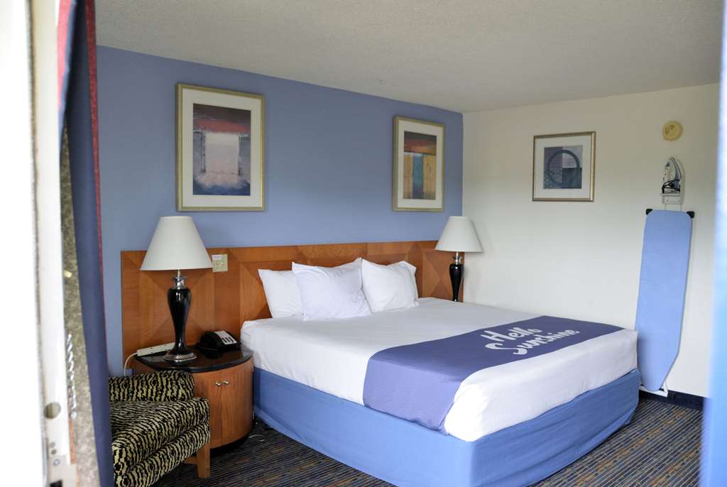 Days Inn by Wyndham Luray Shenandoah - photo 35