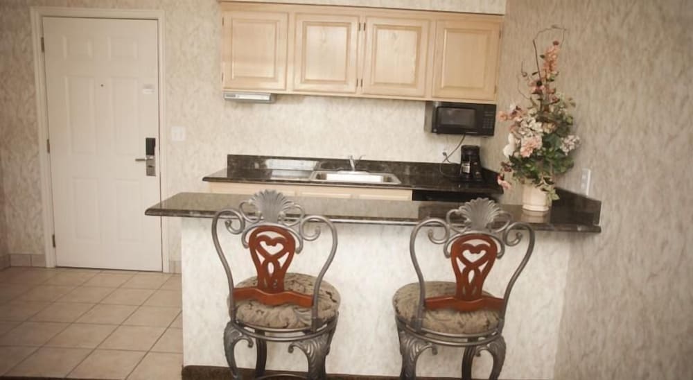St. George Inn & Suites - photo 40