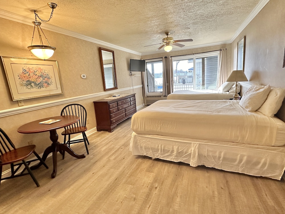The Blue Heron Inn - photo 7